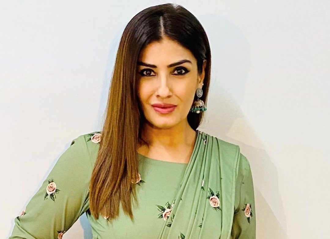 VIDEO: Here's how Raveena Tandon transformed a shoot into a rock concert! |  Hindi Movie News - Times of India